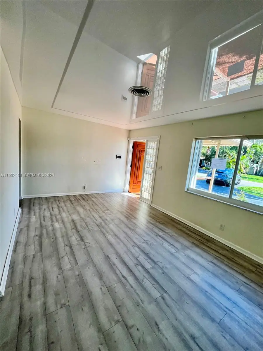 2031 NW 32nd St, Oakland Park, FL 33309 - #3