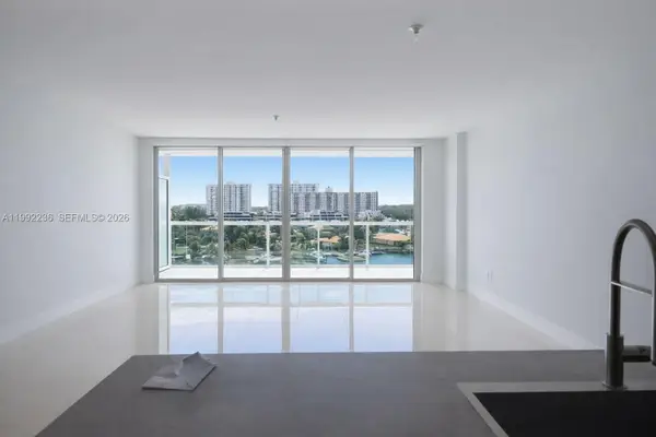 400 Sunny Isles Blvd #819, Sunny Isles Beach, FL 33160
