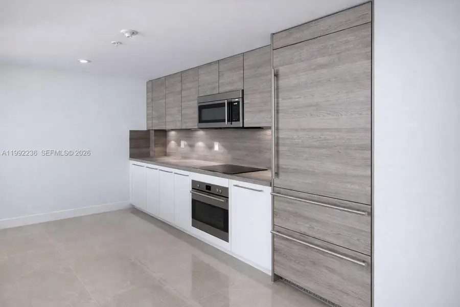 400 Sunny Isles Blvd #819, Sunny Isles Beach, FL 33160 - #3