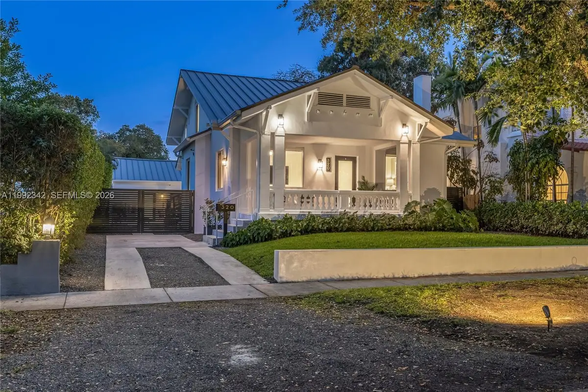 320 NE 88th St, El Portal, FL 33138 - #1