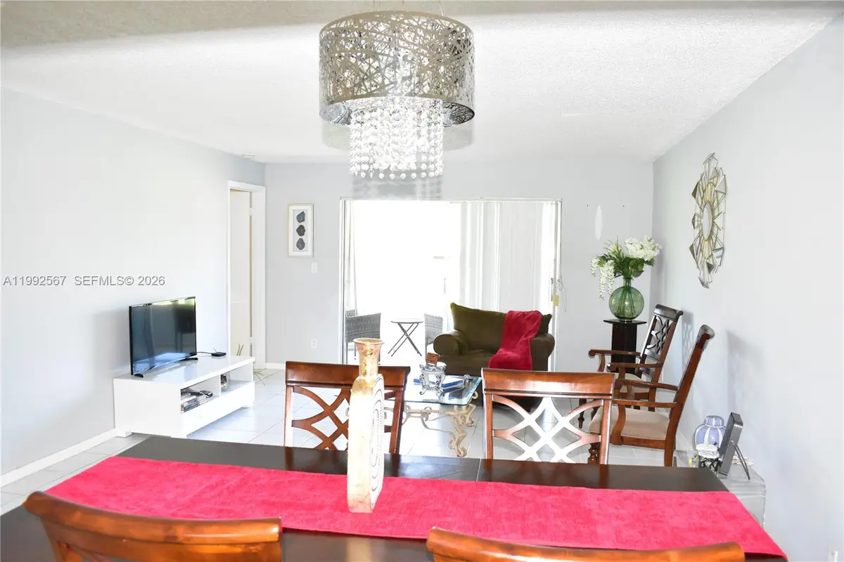 9020 Sunrise Lakes Blvd #304, Sunrise, FL 33322 - #1