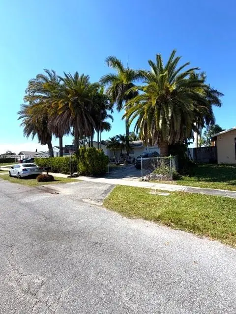13041 SW 260th Ter, Homestead, FL 33032 - #2