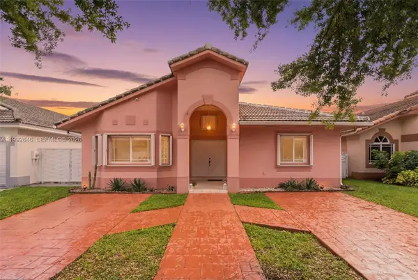 8790 NW 142nd St, Miami Lakes, FL 33018