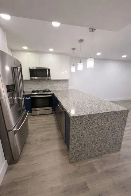 1555 W 44th Pl #247, Hialeah, FL 33012