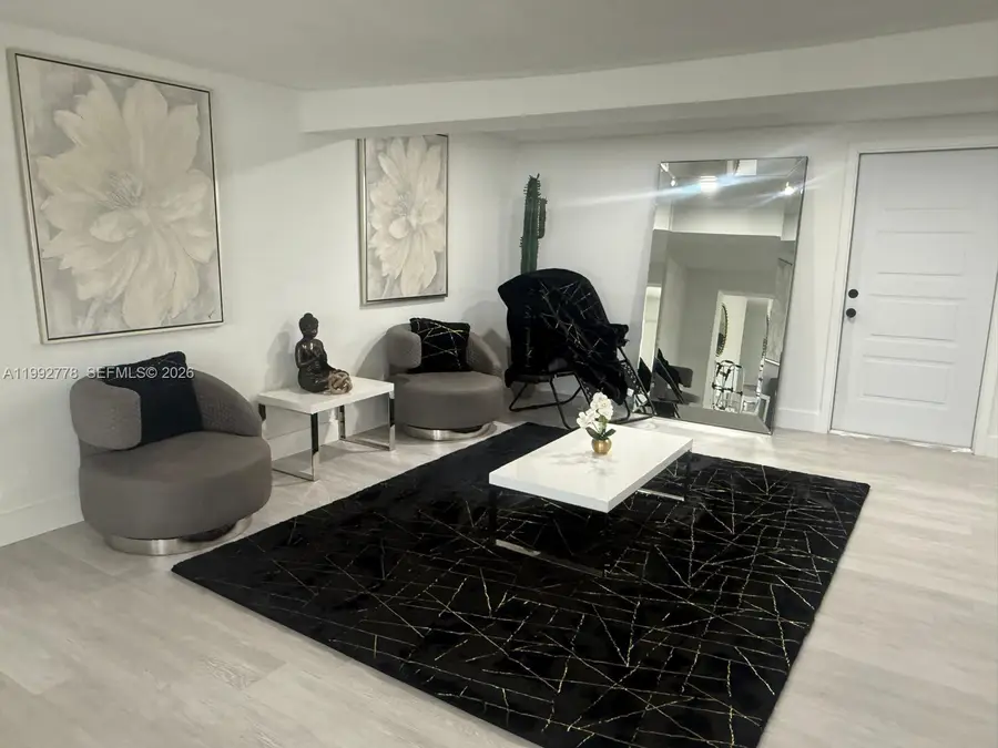 7884 NW 175th St, Hialeah, FL 33015 - #2