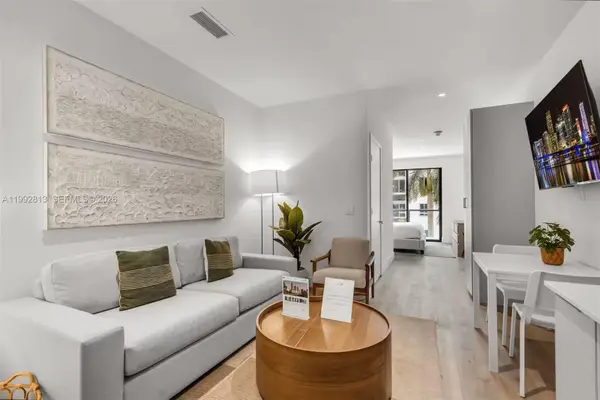 229 SW 9th St #202, Miami, FL 33130