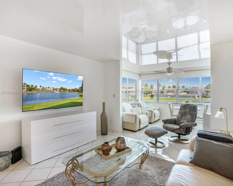 9580 Sunrise Lakes Blvd #205, Sunrise, FL 33322 - #3