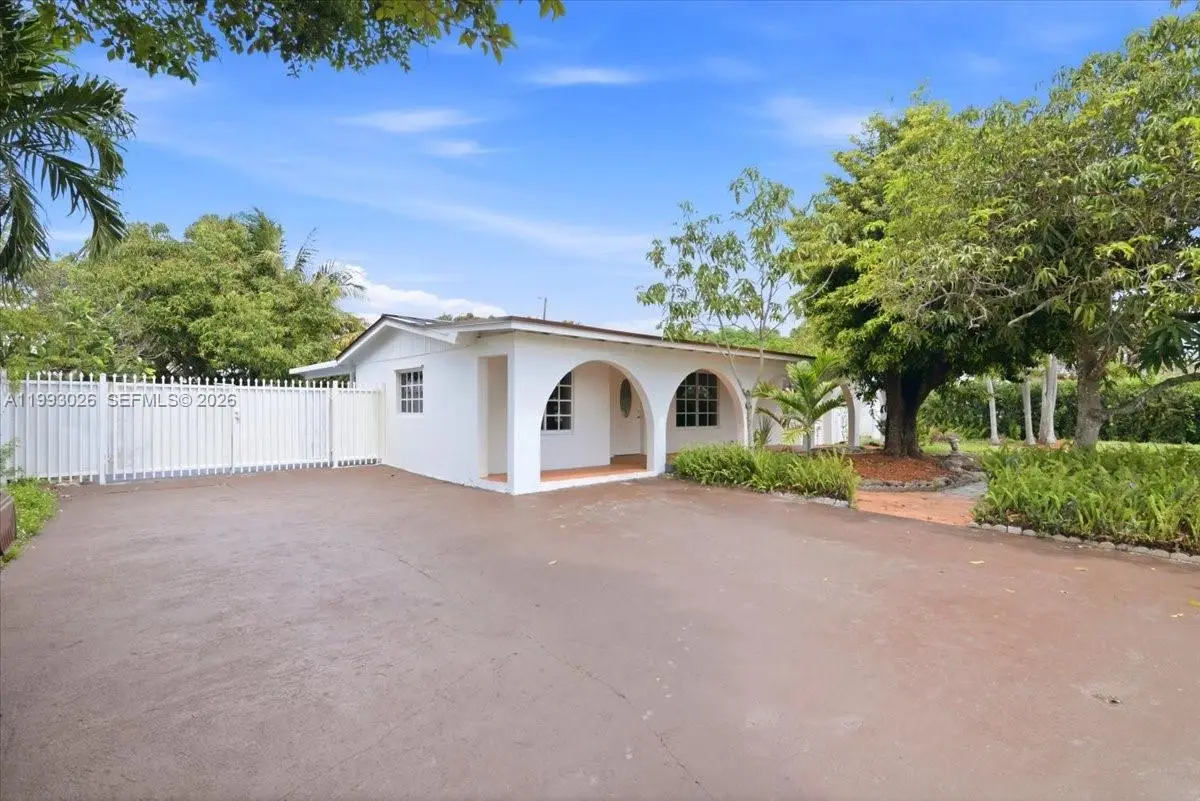 1271 W 83rd St, Hialeah, FL 33014 - #1