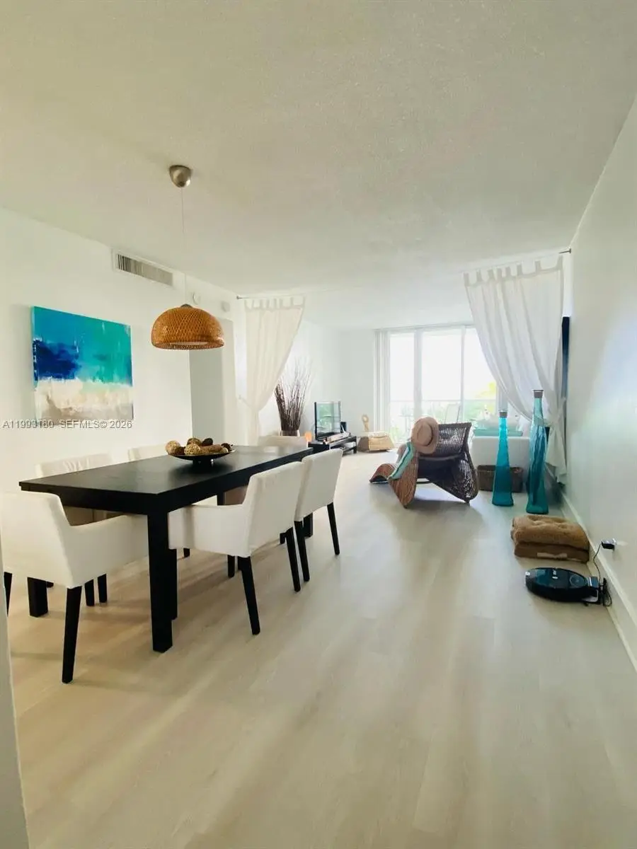 Address Withheld By Seller, Hollywood, FL 33019 - #1