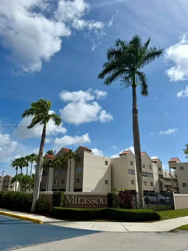 6115 NW 186th St #104, Hialeah, FL 33015