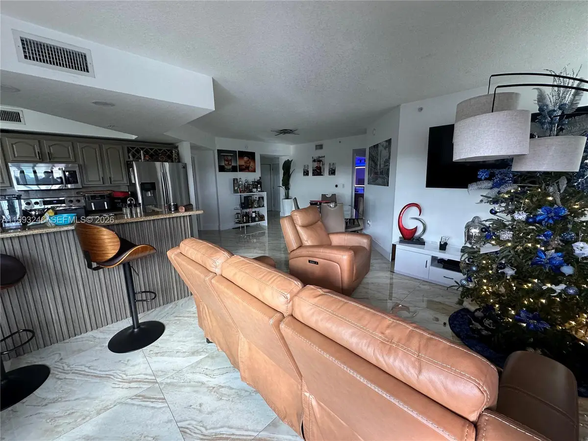 4242 NW 2nd St #1116, Miami, FL 33126 - #1