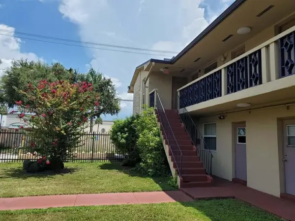 3901 SW 78th Ct #221, Miami, FL 33155