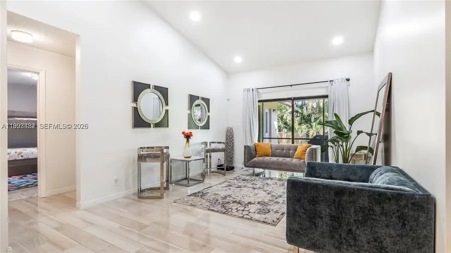 7101 NW 40th St, Coral Springs, FL 33065 - #2