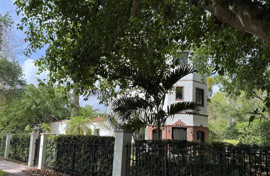 6825 Riviera Dr, Coral Gables, FL 33146 - #3