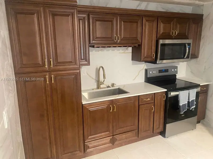 712 57th St, West Palm Beach, FL 33407 - #2