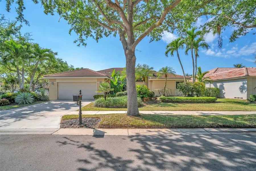 290 Landings Blvd, Weston, FL 33327 - #2