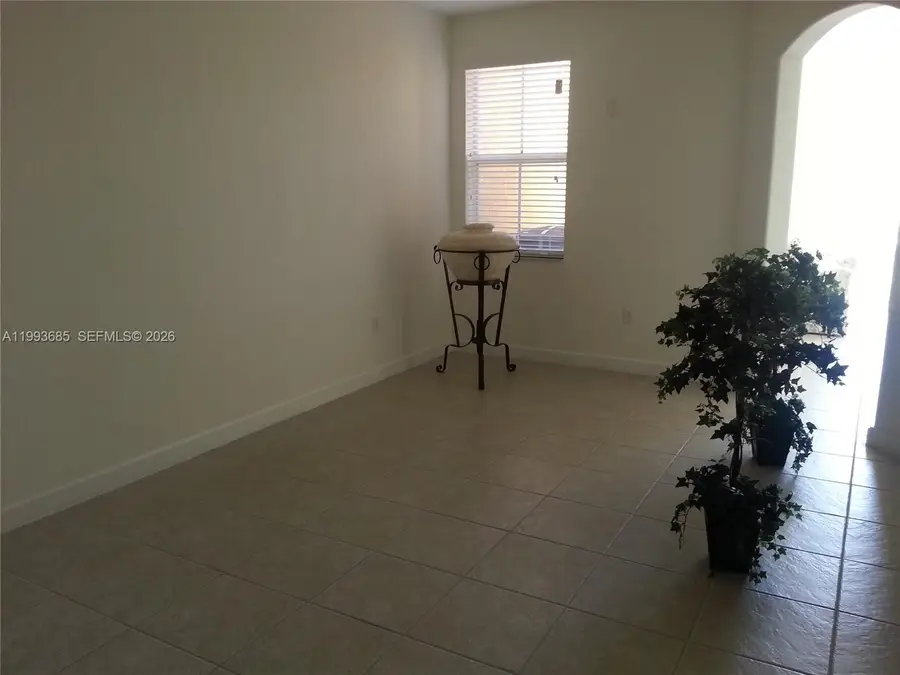 11050 NW 86th Ter, Doral, FL 33178 - #2