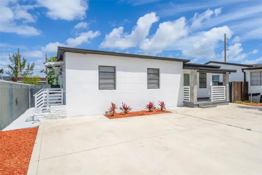 667 E 20th St, Hialeah, FL 33013 - #2