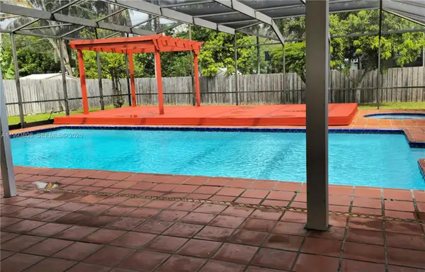 7321 SW 123rd St, Pinecrest, FL 33156