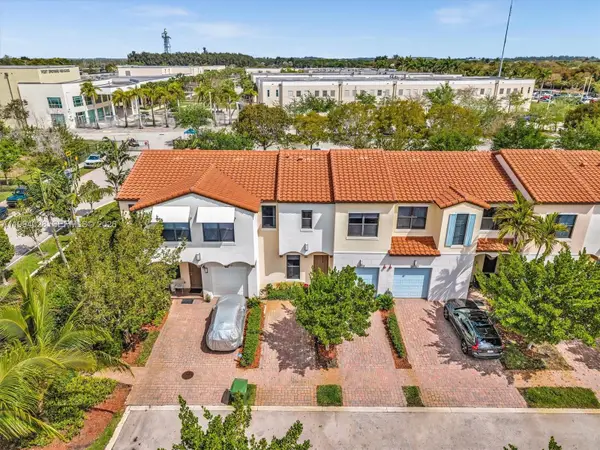 20973 NW 1st Dr, Pembroke Pines, FL 33029