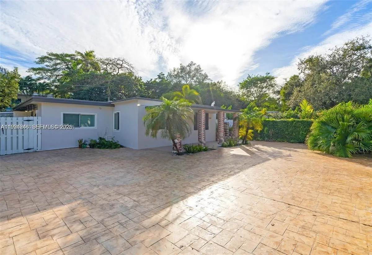 3800 Charles Ter, Miami, FL 33133 - #1