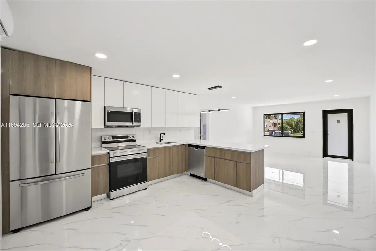 5635 Pierce St, Hollywood, FL 33021 - #1