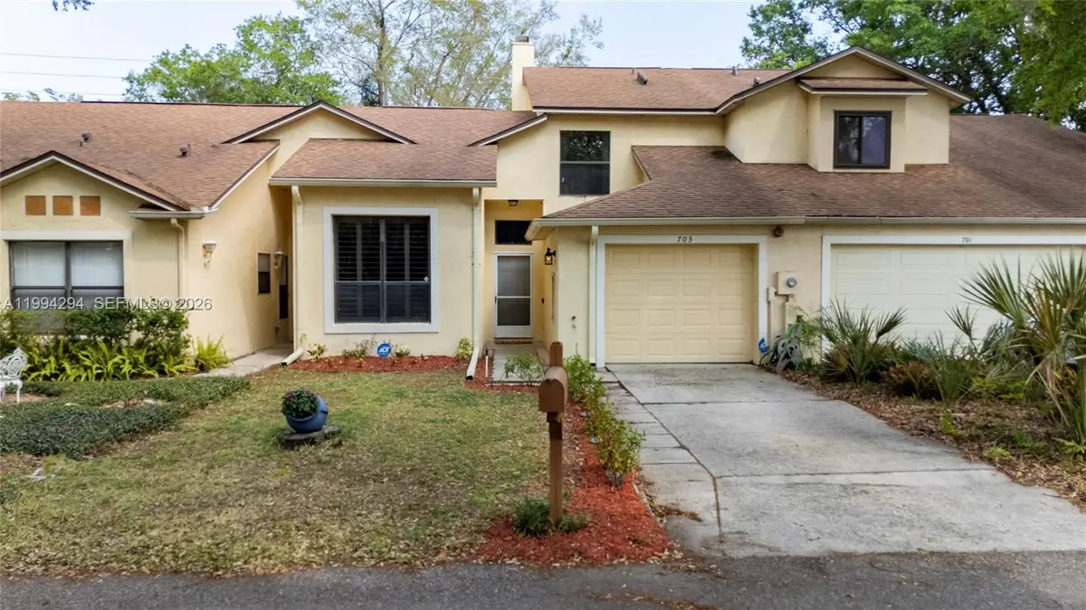 703 Swan Ln, Altamonte Springs, FL 32701 - #1