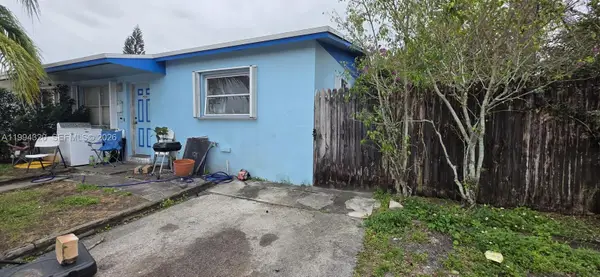 3522 NW 193rd St, Miami Gardens, FL 33056