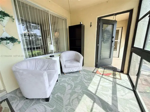 340 Pine Ridge Cir #C-1, Green Acres, FL 33463