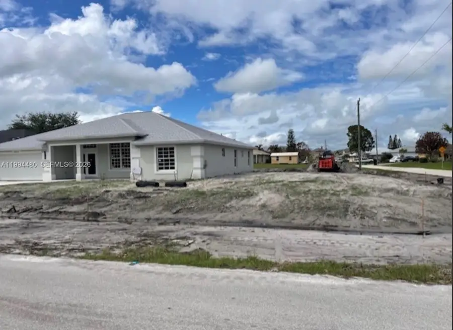 5315 NW Milner Dr, Port Saint Lucie, FL 34983 - #3
