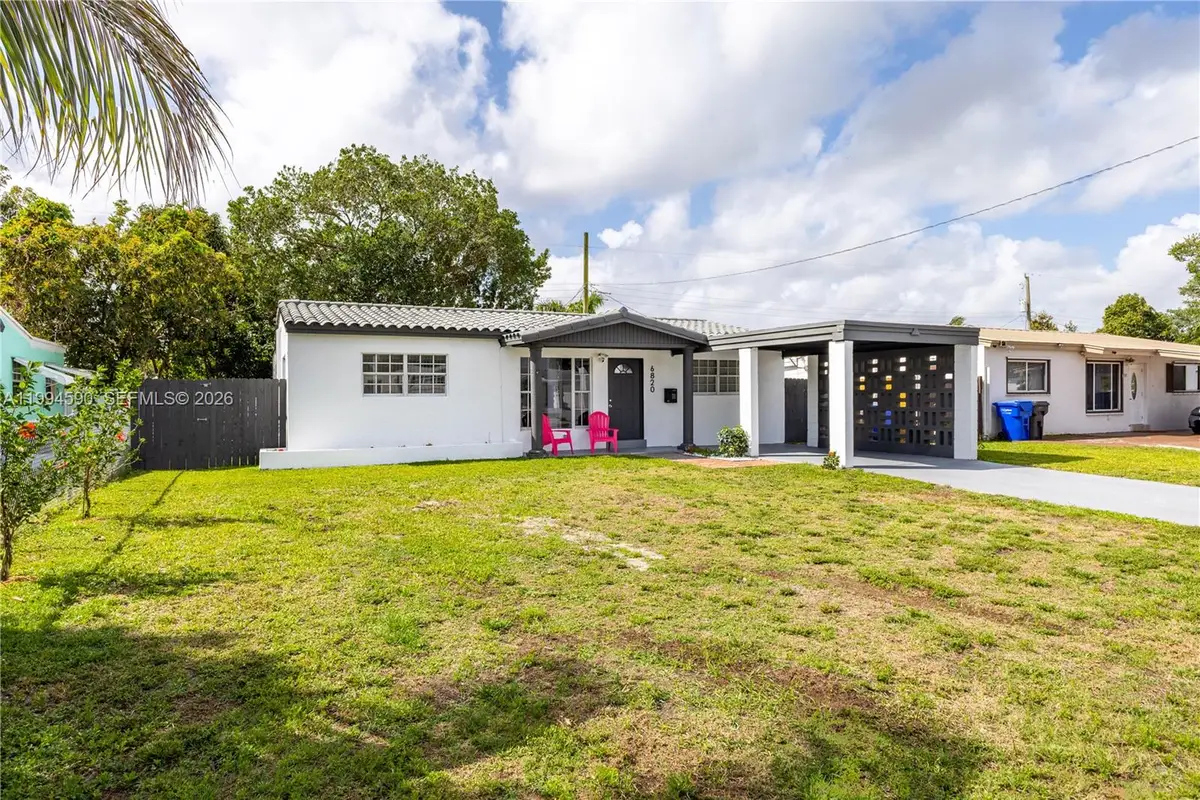6820 Park St, Hollywood, FL 33024 - #1