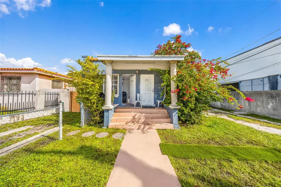2223 NW 3rd St, Miami, FL 33125 - #2