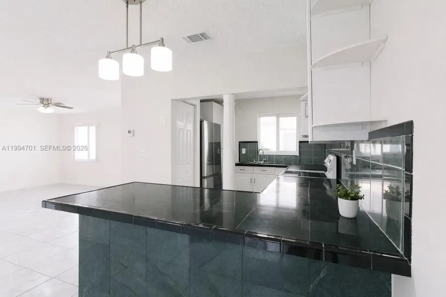 601 SW 116th Ct, Sweetwater, FL 33174 - #3