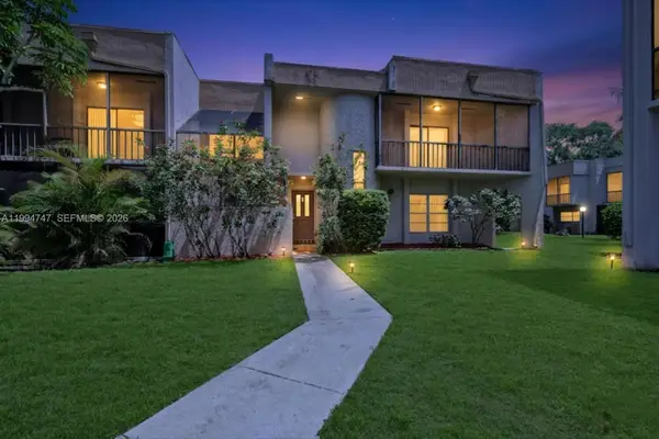 2700 S University Dr #3C, Davie, FL 33328