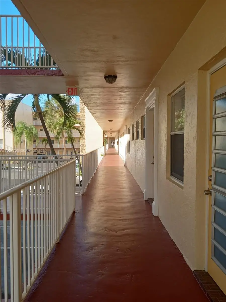 Address Withheld By Seller, Lauderdale Lakes, FL 33319 - #1