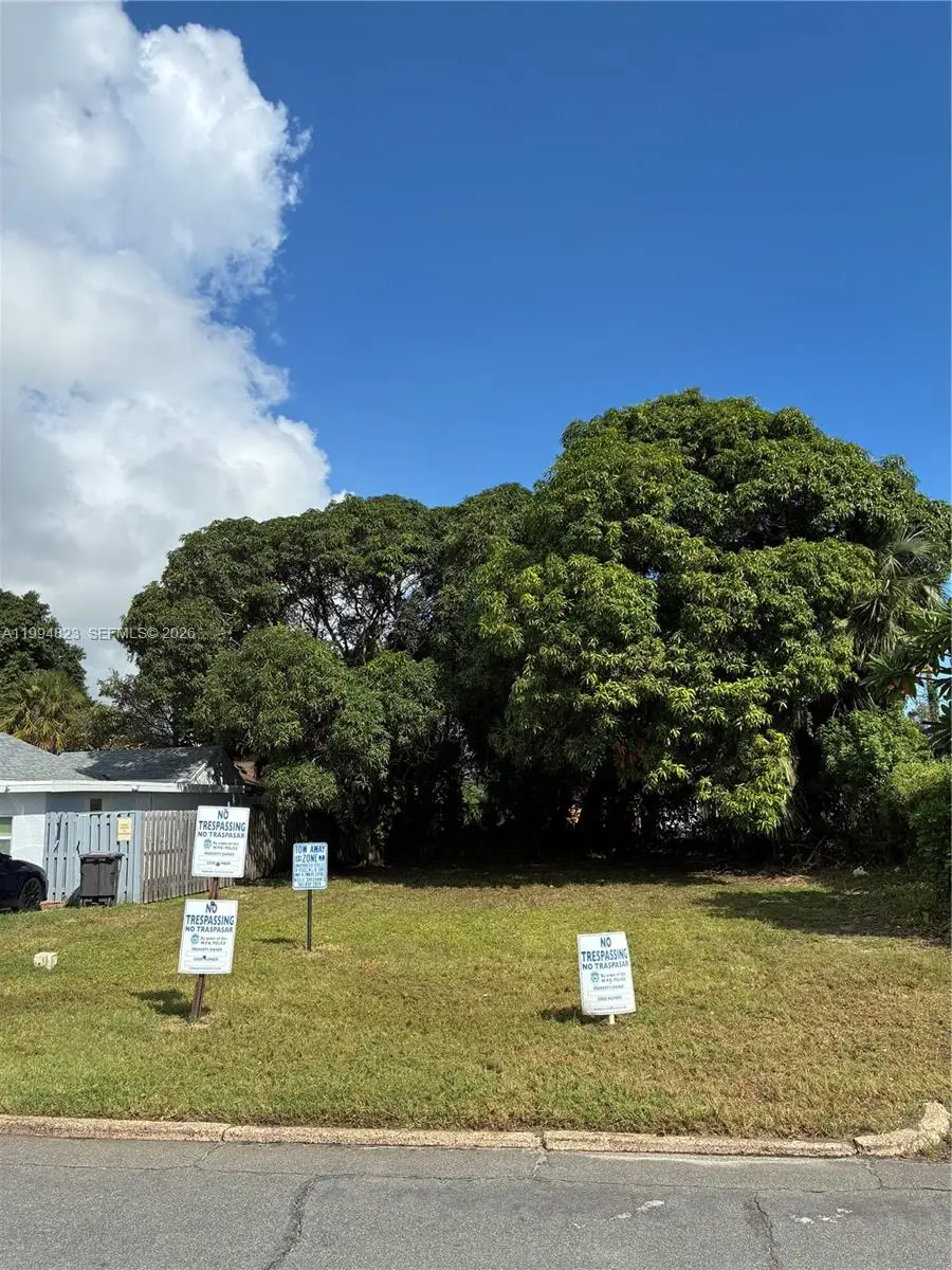 627 56th St, West Palm Beach, FL 33407 - #2