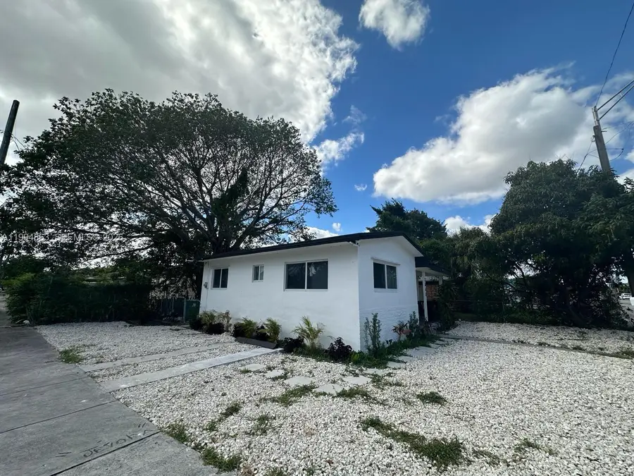 7460 NW 17th Ave, Miami, FL 33147 - #2