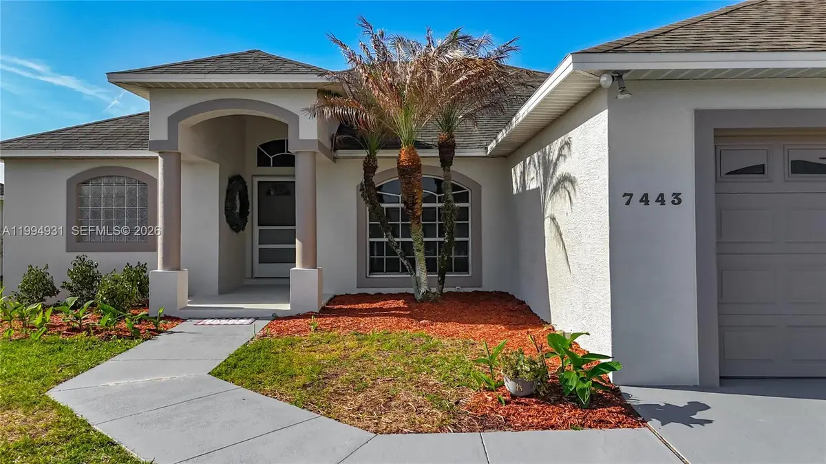 7443 Beaumont Dr, Lakeland, FL 33810 - #1