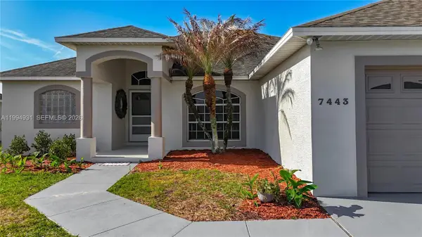 7443 Beaumont Dr, Lakeland, FL 33810