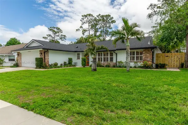 13976 Aster Ave, Wellington, FL 33414