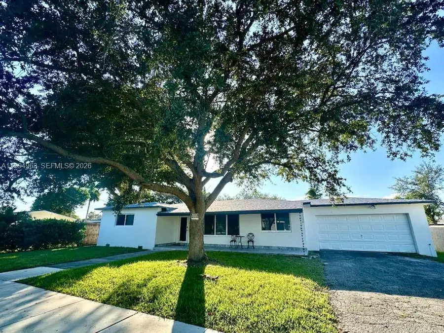 628 SW 6th Ave, Hallandale Beach, FL 33009 - #2