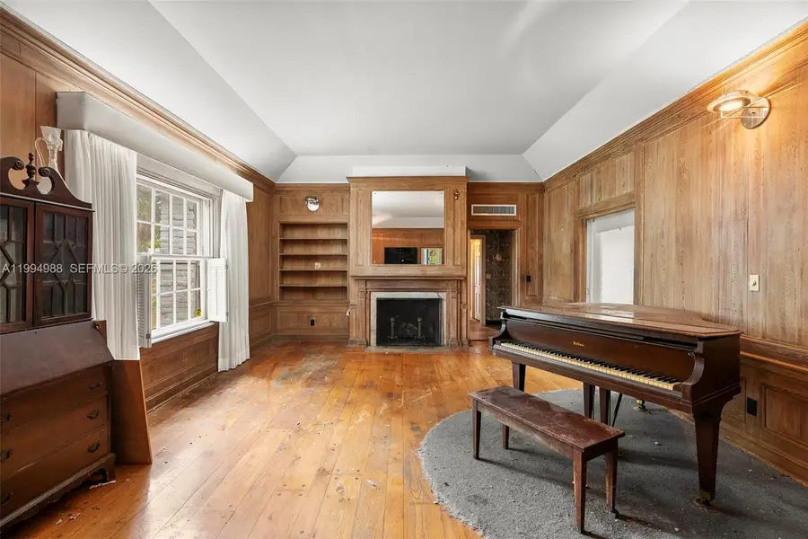 140 NE 95th St, Miami Shores, FL 33138 - #3