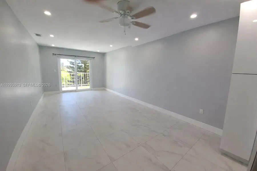 453 SW 2nd St #306C, Miami, FL 33130 - #3