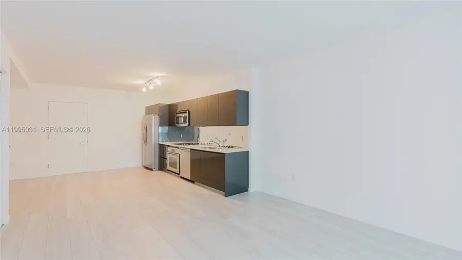 31 SE 6th St #1906, Miami, FL 33131 - #2