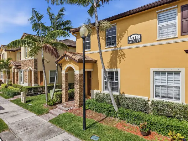 9113 SW 227th St #1, Cutler Bay, FL 33190