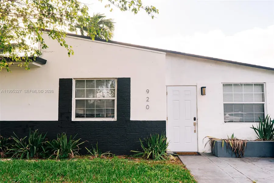 920 NW 84th St, Miami, FL 33150 - #2