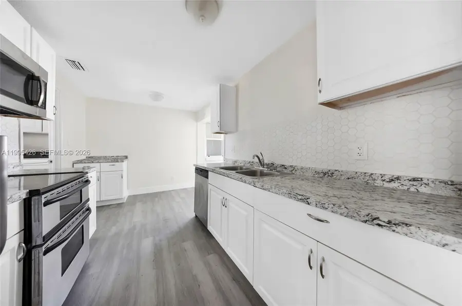 2520 NW 2nd Dr, Pompano Beach, FL 33064 - #2