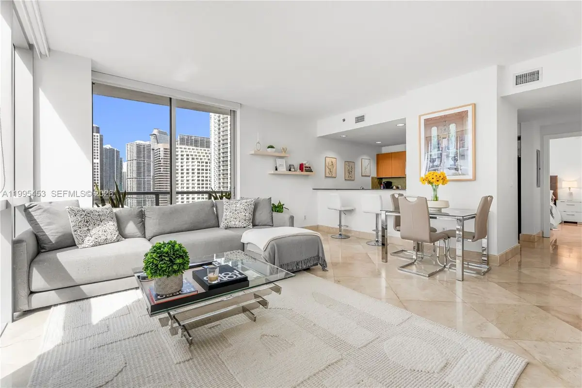1060 Brickell Ave #2117, Miami, FL 33131 - #1