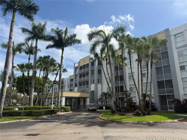 9725 NW 52nd St #111, Doral, FL 33178