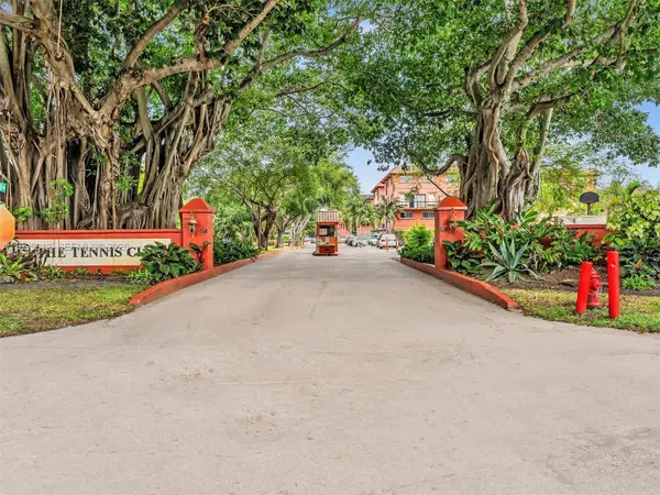 620 Tennis Club Dr #306, Fort Lauderdale, FL 33311